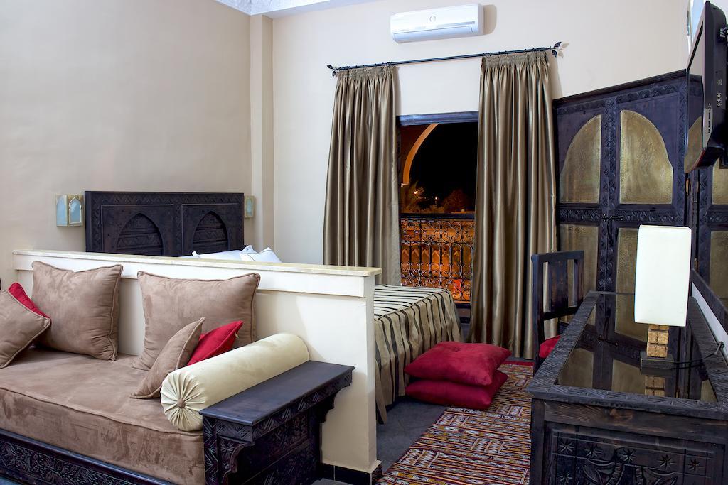 Hotel Azoul ورزازات المظهر الخارجي الصورة