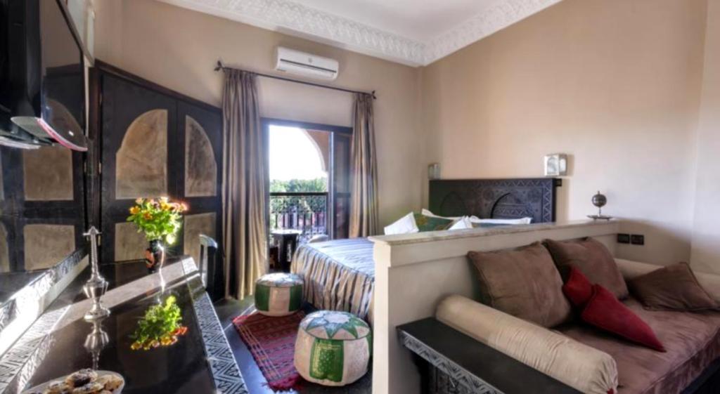 Hotel Azoul ورزازات الغرفة الصورة