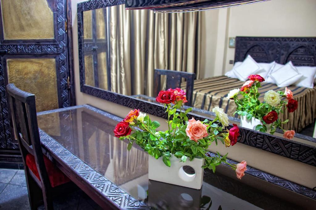 Hotel Azoul ورزازات الغرفة الصورة